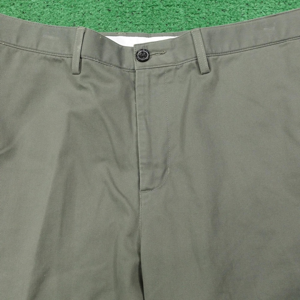Lands' End Shorts Mens 40 Green Chino Cotton Flat Front Classic Fit - Picture 2 of 6